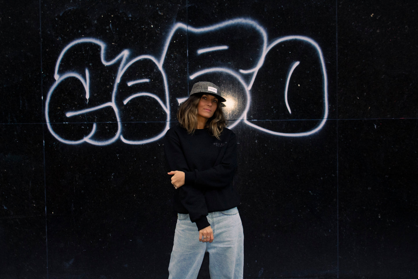 GOOD DAYS TONE ON TONE EMBROIDERED CREWNECK - BLACK
