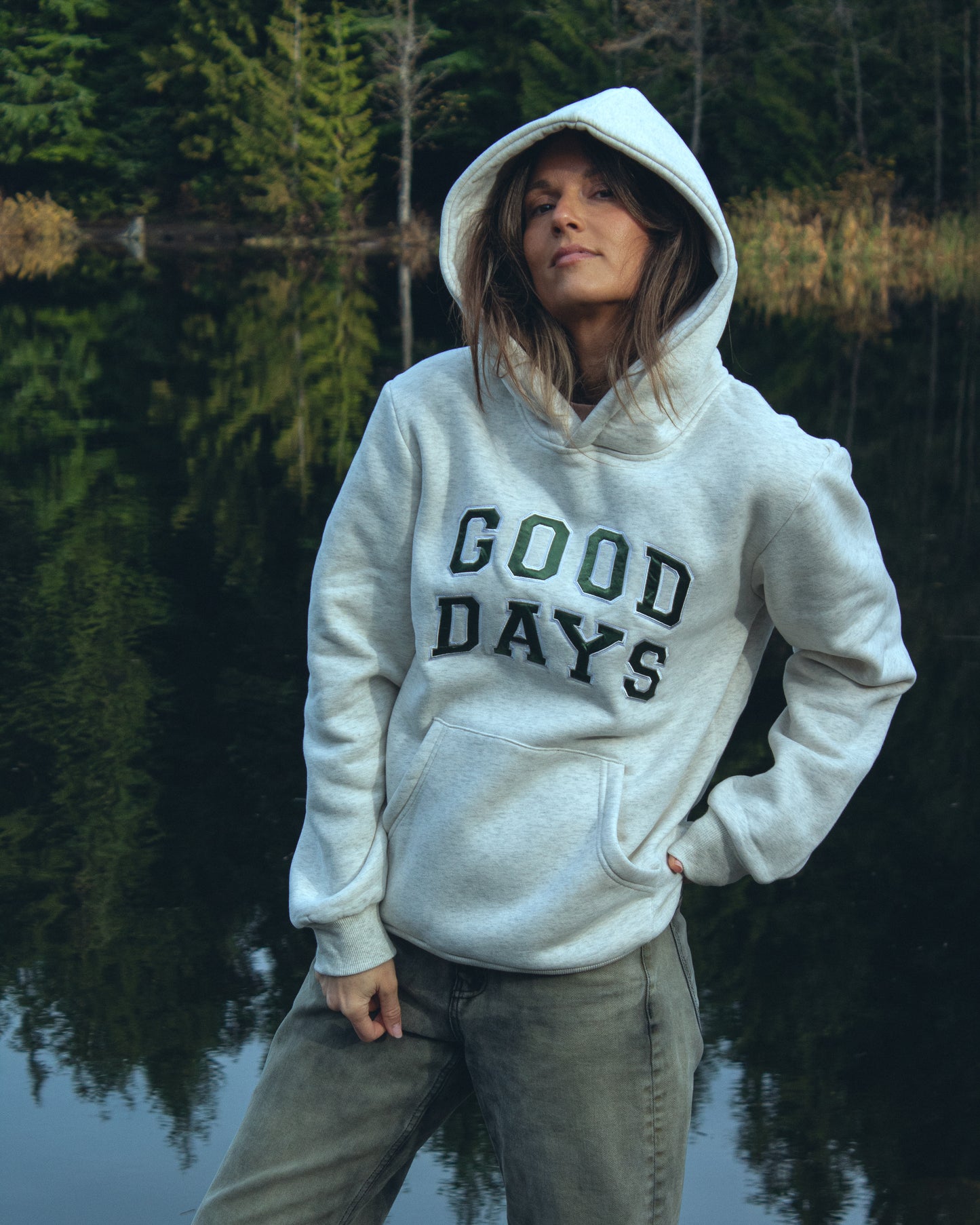 GOOD DAYS COLLEGIATE HOODIE EVERGREEN