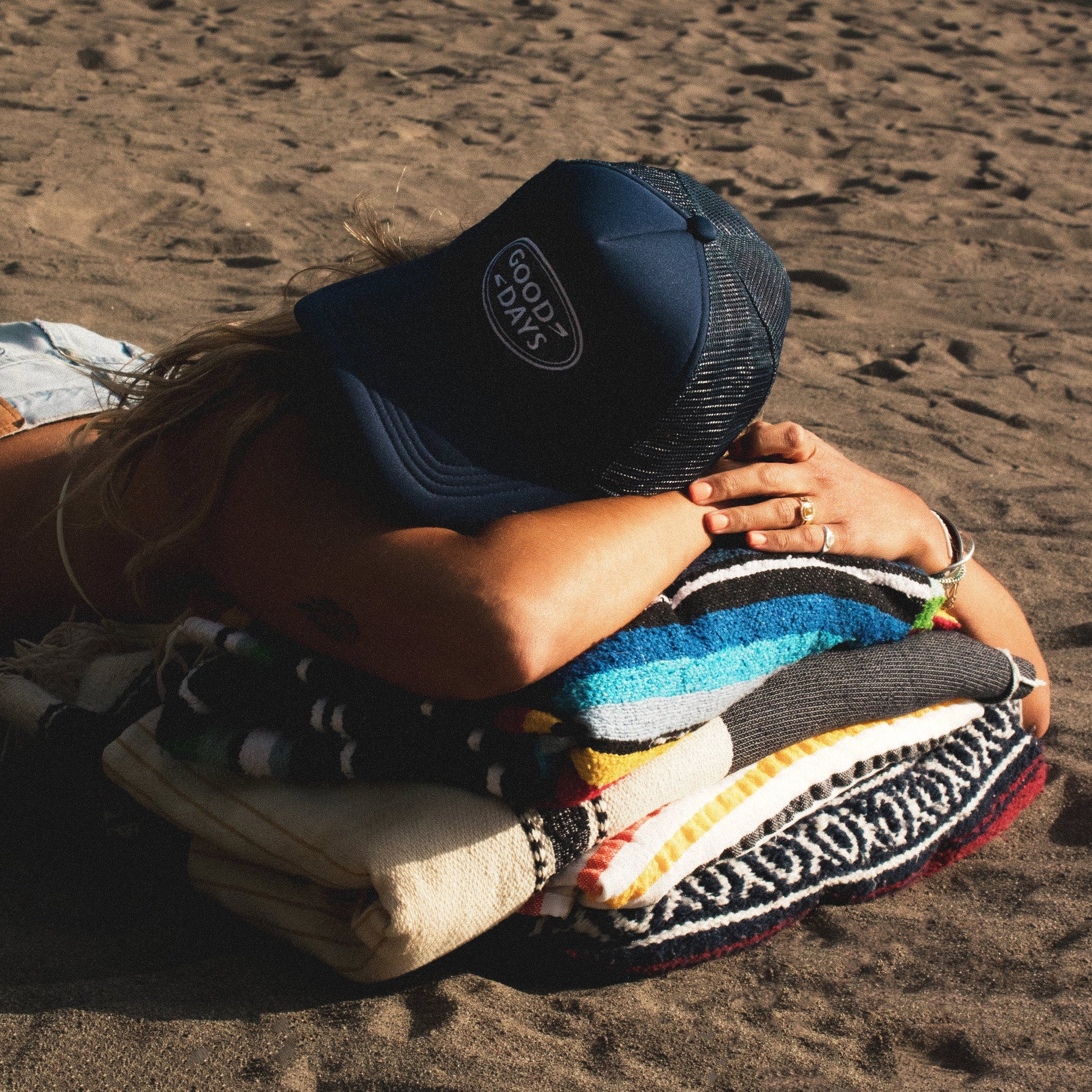 GOOD DAYS TRUCKER HAT - NAVY